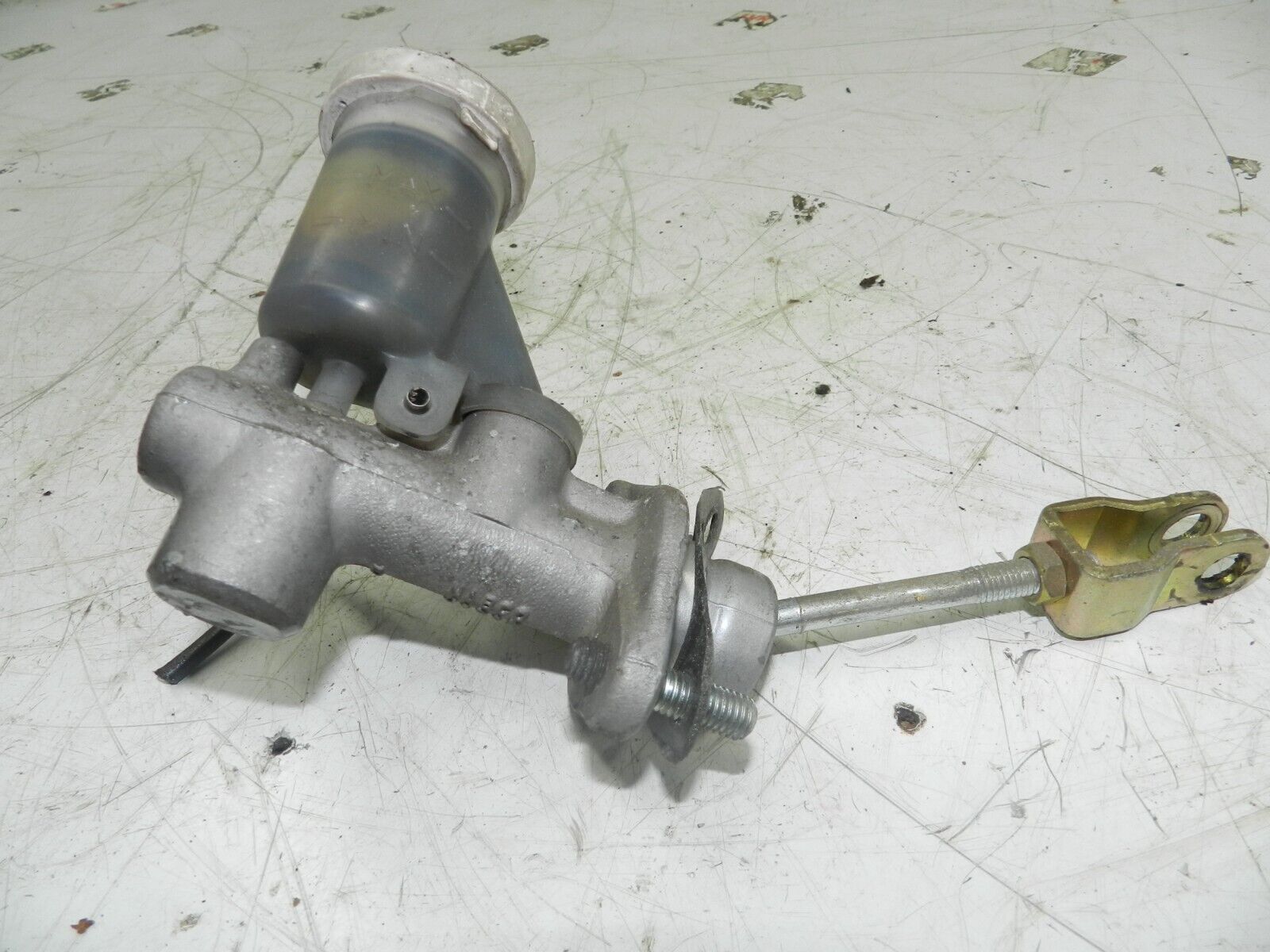 2006 MITSUBISHI SHOGUN PININ CLUTCH MASTER CYLINDER - Image 3