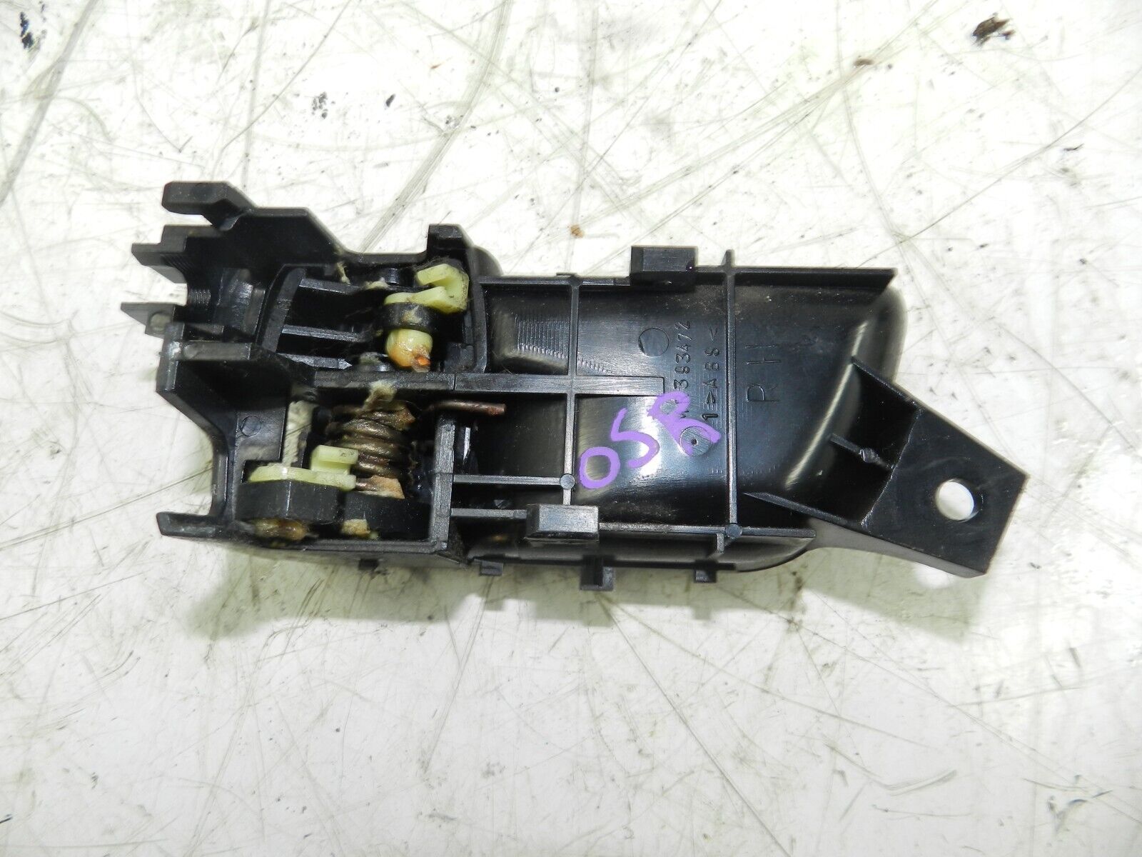 2006 MITSUBISHI SHOGUN PININ DRIVER SIDE REAR INTERIOR DOOR HANDLE - Image 3