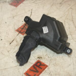 2005 VOLKSWAGEN GOLF MK5. DASHBOARD FUSE BOX BOARD