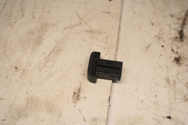 2001 LAND ROVER DISCOVERY 2 TD5. SWITCH BLANKING PLATE - Image 2