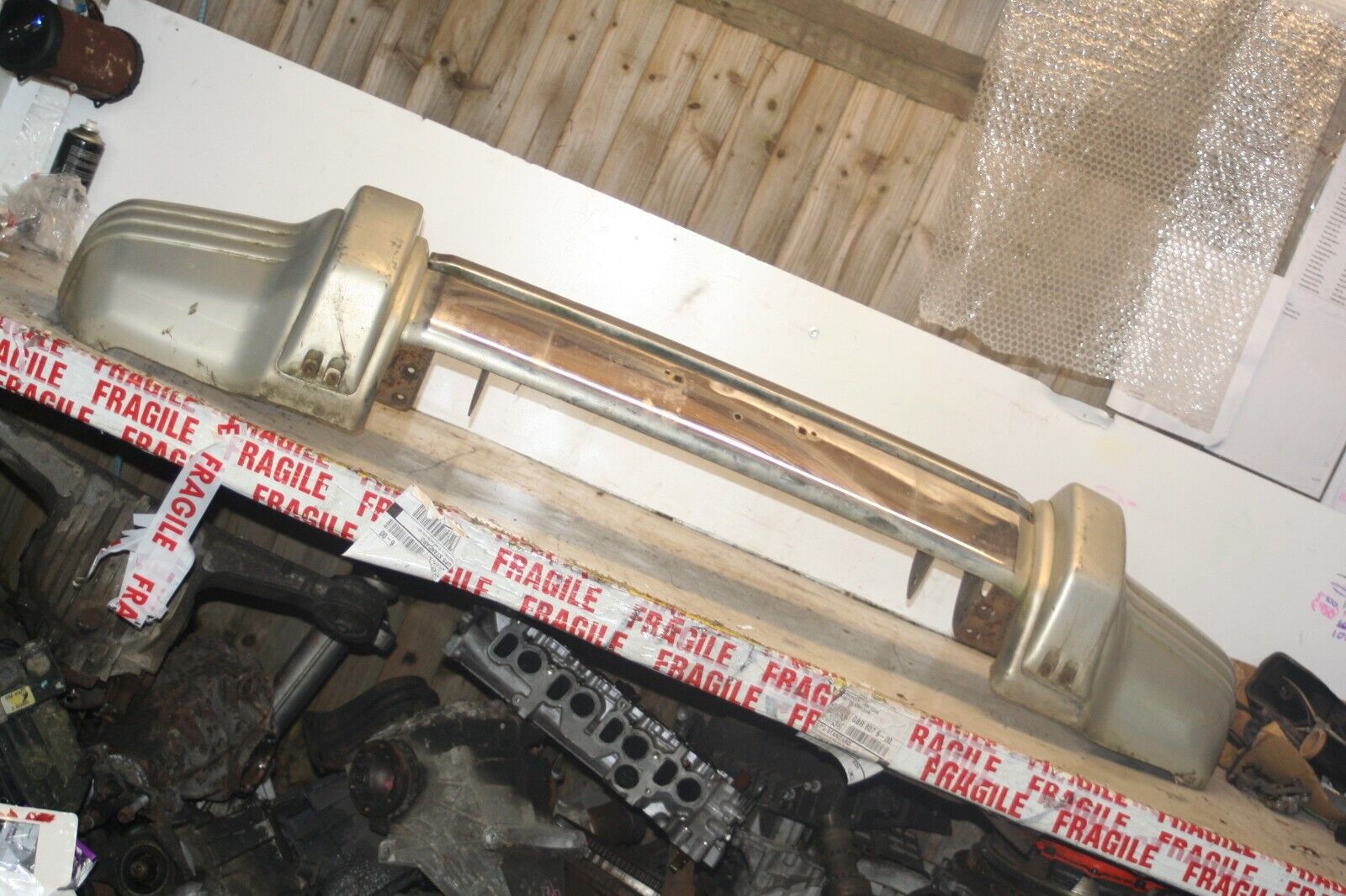 1994 MITSUBISHI PAJERO SHOGUN. FRONT BUMPER WITH END CAPS