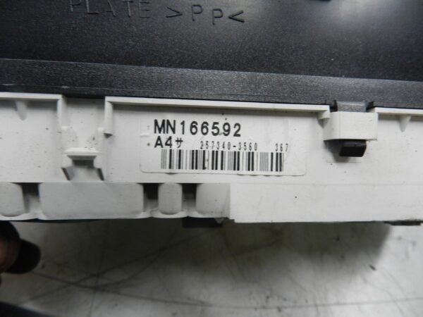MITSUBISHI SHOGUN PININ SPEEDOMETER SPEEDO INSTRUMENT CLUSTER CLOCKS MN166592 - Image 5