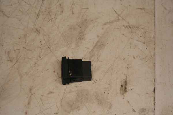 2001 LAND ROVER DISCOVERY 2 TD5. SUN ROOF SWITCH BUTTON - Image 2