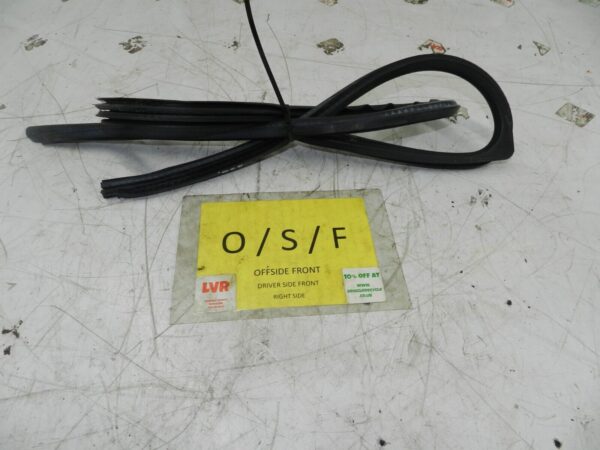 2006 MITSUBISHI SHOGUN PININ DRIVER SIDE FRONT DOOR RUBBER SEAL
