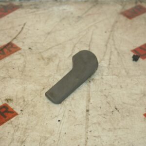 2005 VOLKSWAGEN GOLF MK5. BONNET RELEASE HANDLE