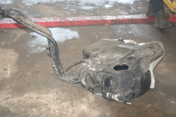 2005 VOLKSWAGEN GOLF MK5. HIGH PRESSURE PETROL FUEL TANK PUMP