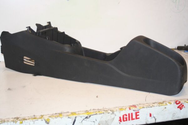 2010 CITROEN DS3. CENTRE CONSOLE 9684070077