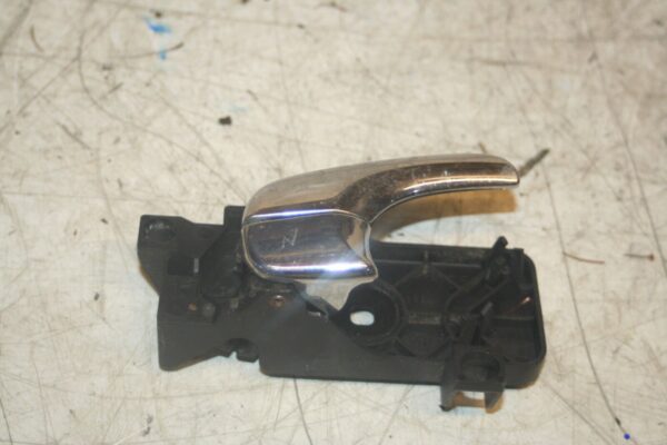 JAGUAR S TYPE. DRIVER SIDE FRONT INTERNAL DOOR HANDLE