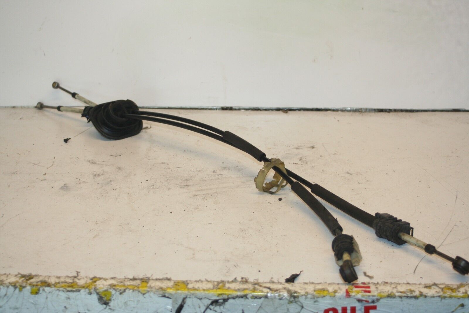 2010 CITROEN DS3. GEAR SELECTOR LINKAGE CABLES - Image 2