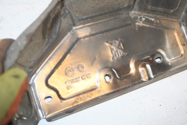 2010 CITROEN DS3. EXHAUST HEAT SHIELD - Image 6