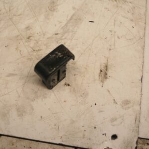 2001 LAND ROVER DISCOVERY 2 TD5. SWITCH BLANKING PLATE