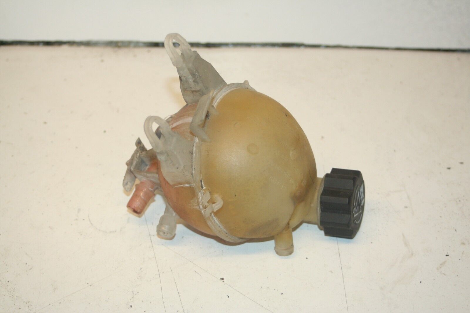 2010 CITROEN DS3. COOLANT BOTTLE TANK