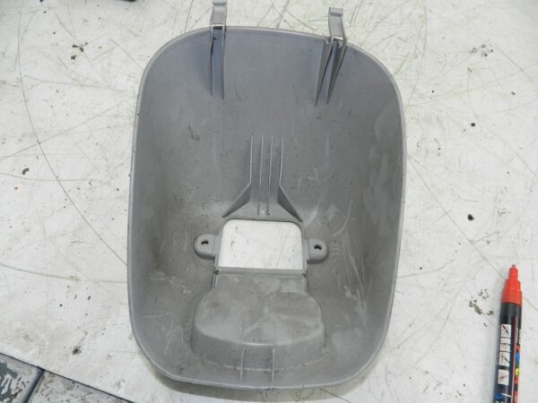 2006 MITSUBISHI SHOGUN PININ REAR SEATBELT SURROUND - Image 2