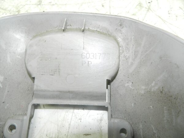 2006 MITSUBISHI SHOGUN PININ REAR SEATBELT SURROUND - Image 3