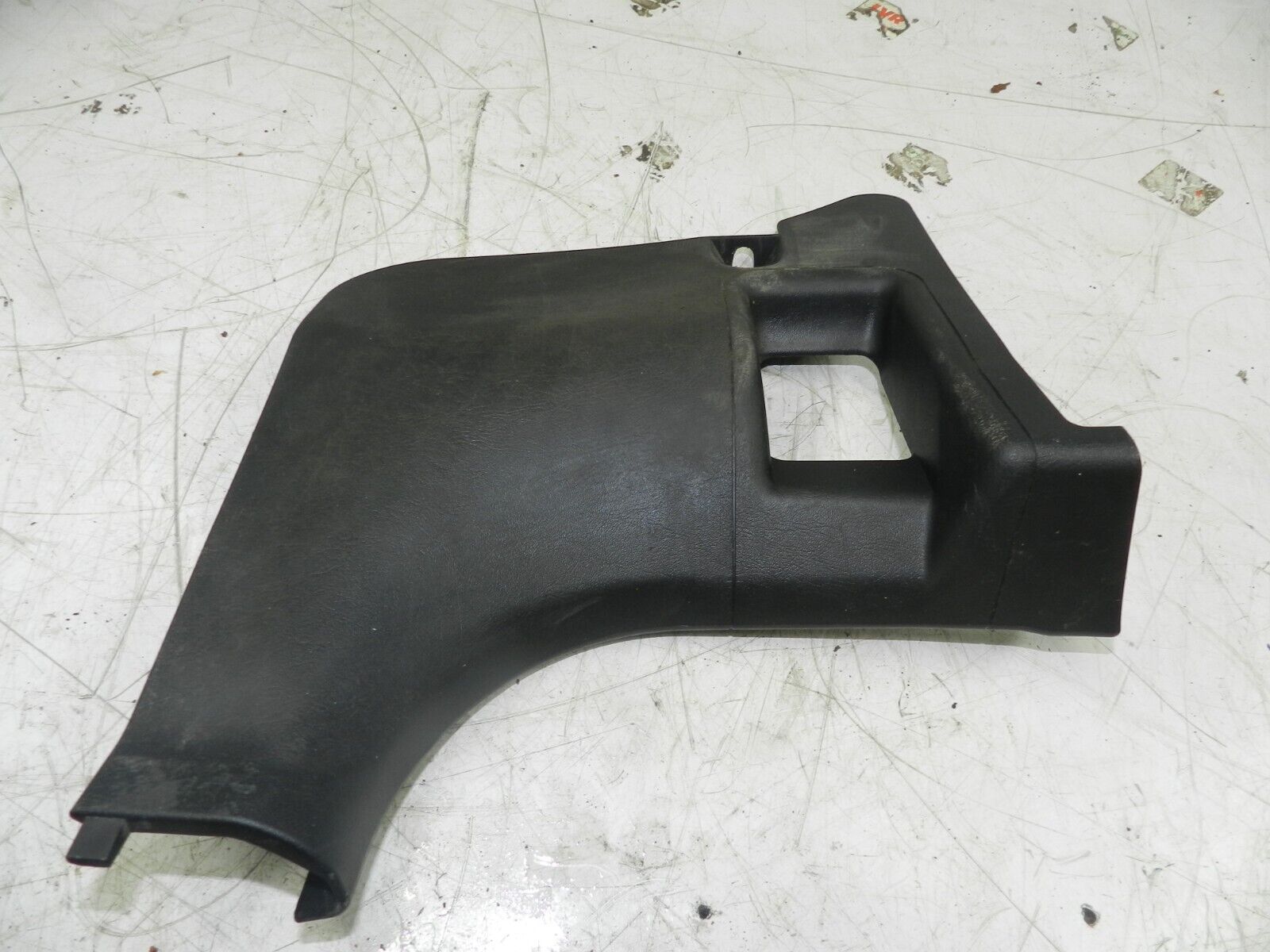2006 MITSUBISHI SHOGUN PININ SILL TRIM LOWER A PILLAR DRIVER SIDE