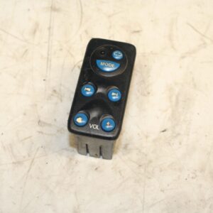 2001 LAND ROVER DISCOVERY 2 TD5. 3RD ROW SEAT RADIO CONTROL BUTTONS SWITCH