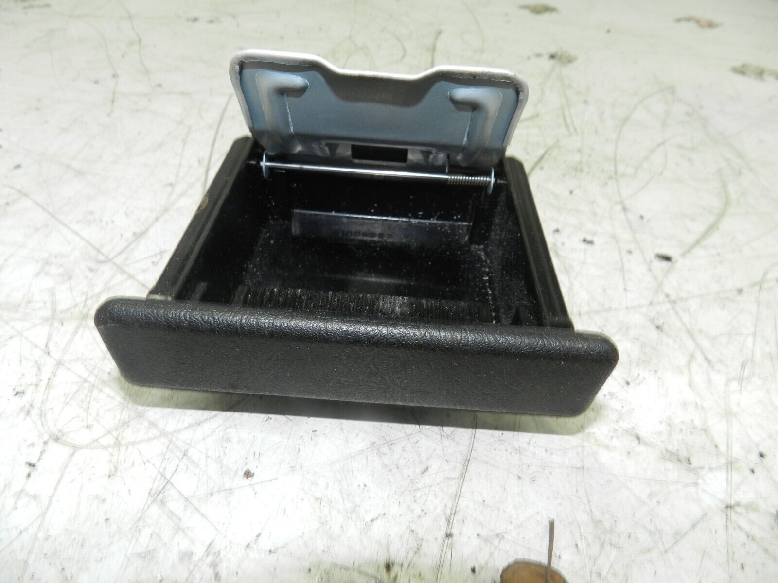 2006 MITSUBISHI SHOGUN PININ ASHTRAY
