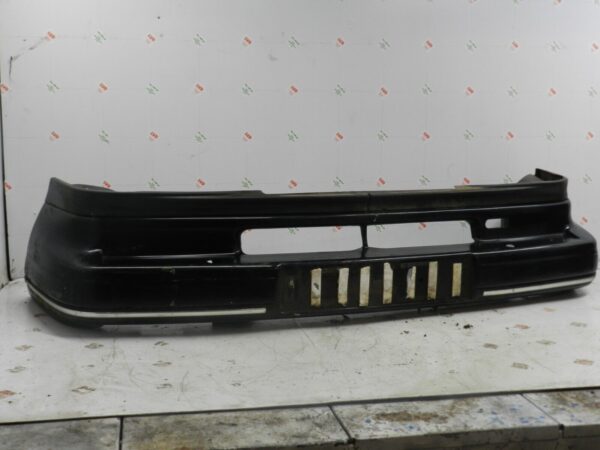1993 FORD GRANADA DORCHESTER. FRONT BUMPER IN BLACK - Image 2