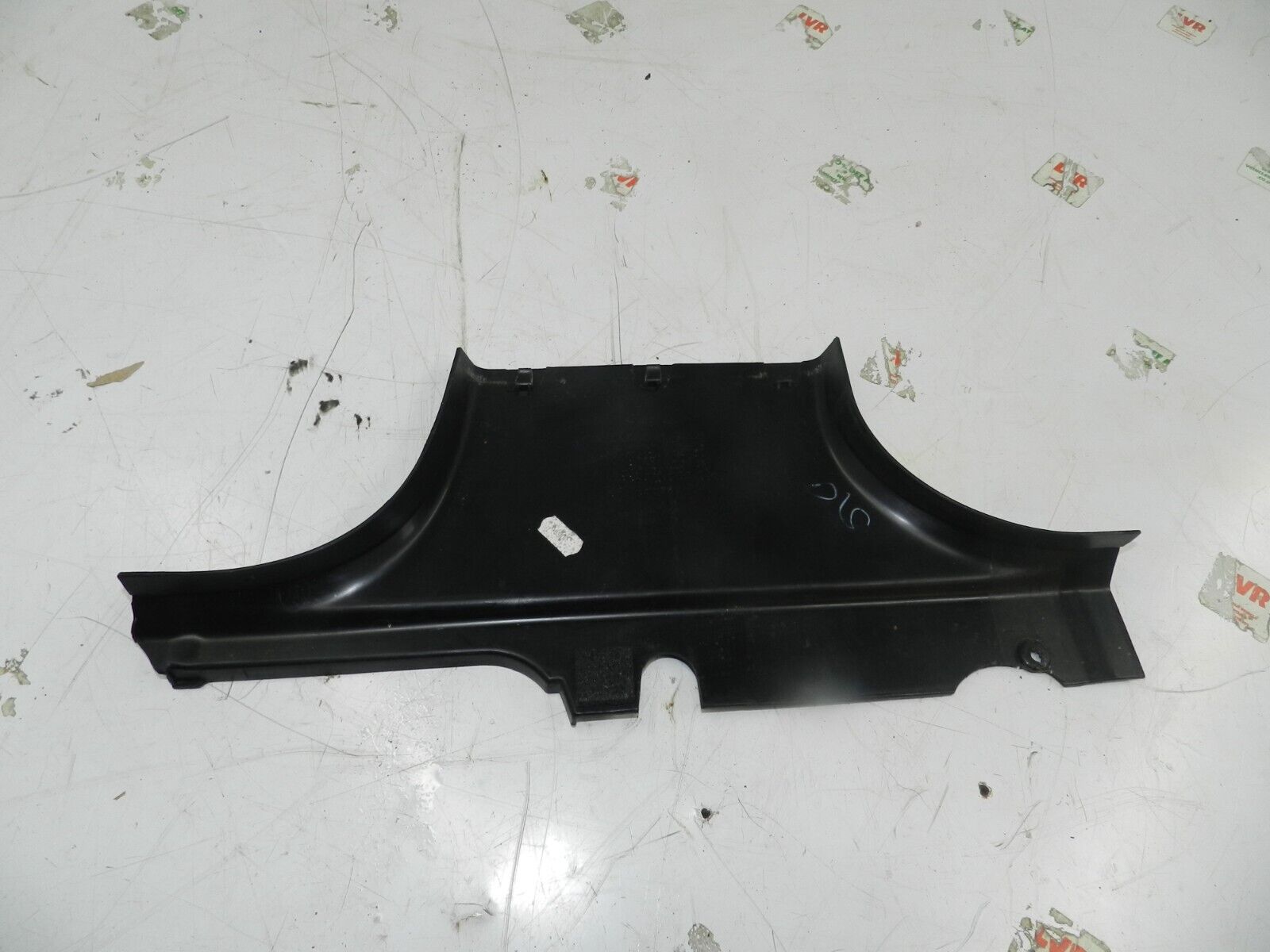 2006 LAND ROVER FREELANDER 1 FACELIFT L314. PASSENGER SIDE B PILLAR TRIM - Image 7