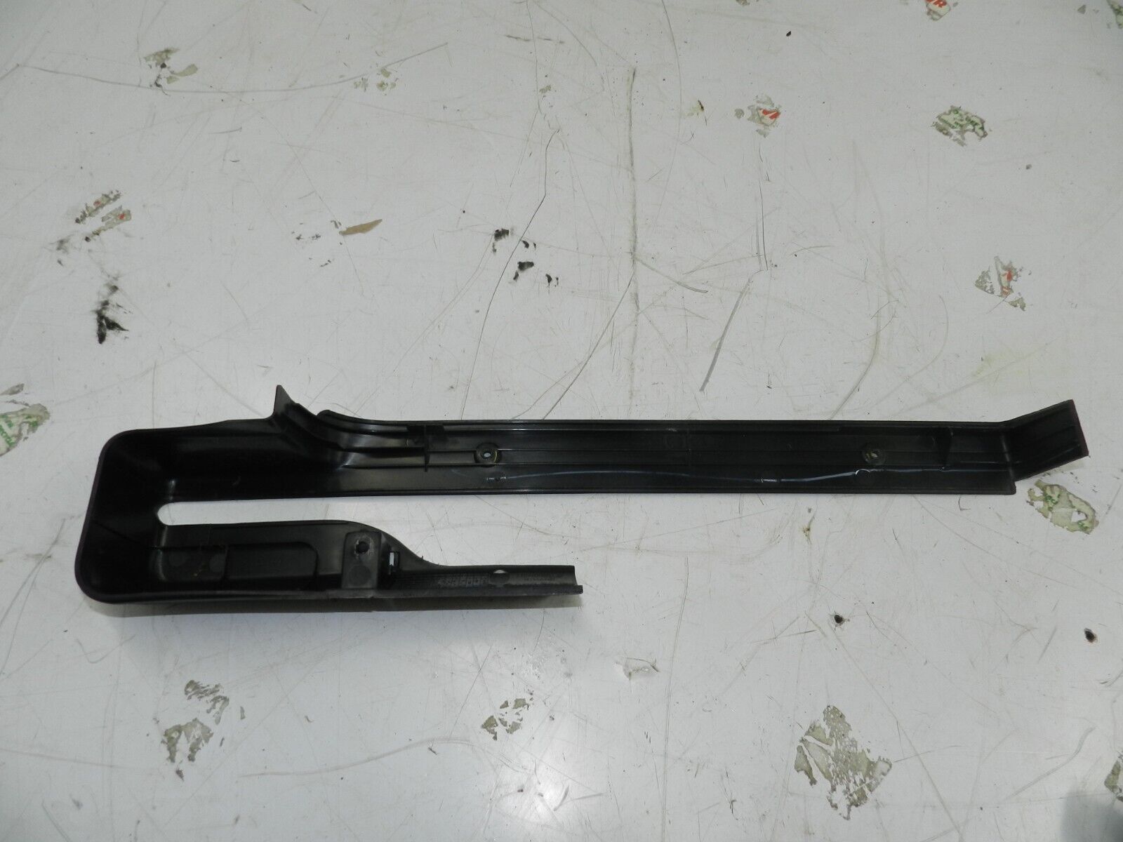 2006 LAND ROVER FREELANDER 1 FACELIFT L314. SEAT RAIL FLOOR TRIM DRIVER SIDE - Image 2