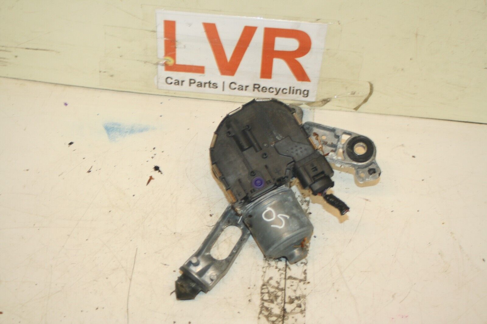 (6B) 2013 FORD FOCUS 1.0 ECOBOOST. OFF SIDE DRIVER SIDE WIPER MOTOR