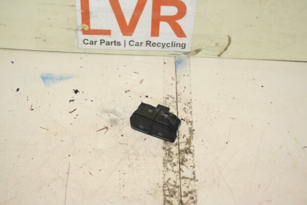 (6B) 2013 FORD FOCUS 1.0 ECOBOOST. HEATED F + R SCREEN BUTTON