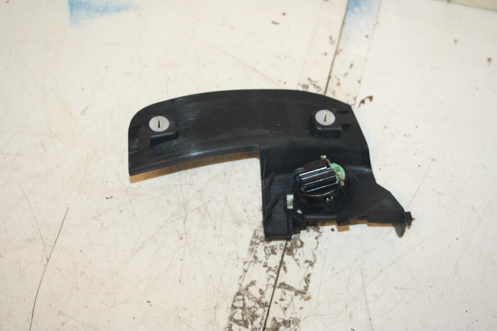(6B) 2013 FORD FOCUS 1.0 ECOBOOST. TWEETER SPEAKER COVER - Image 2