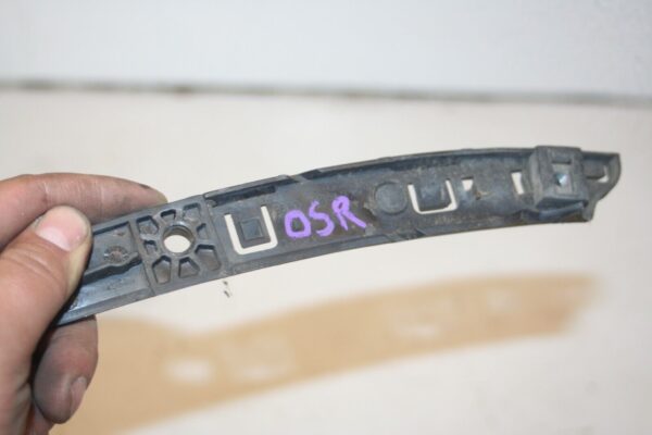 2010 CITROEN DS3. DRIVER SIDE REAR BUMPER BRACKET - Image 5