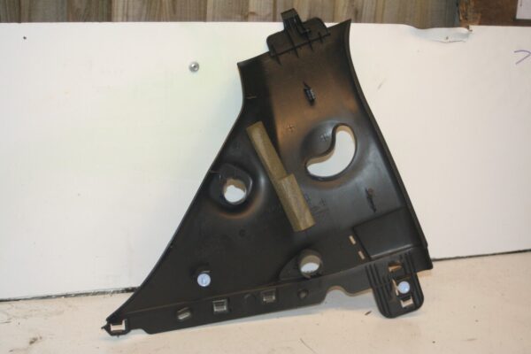 2010 CITROEN DS3. 9683383277 DRIVER SIDE B PILLAR TRIM - Image 3