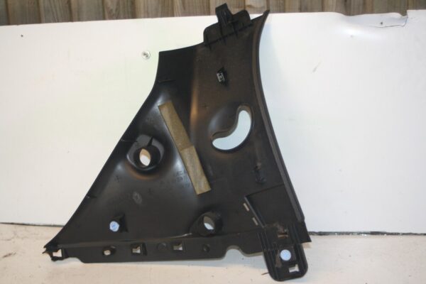 2010 CITROEN DS3. 9683383277 DRIVER SIDE B PILLAR TRIM - Image 4