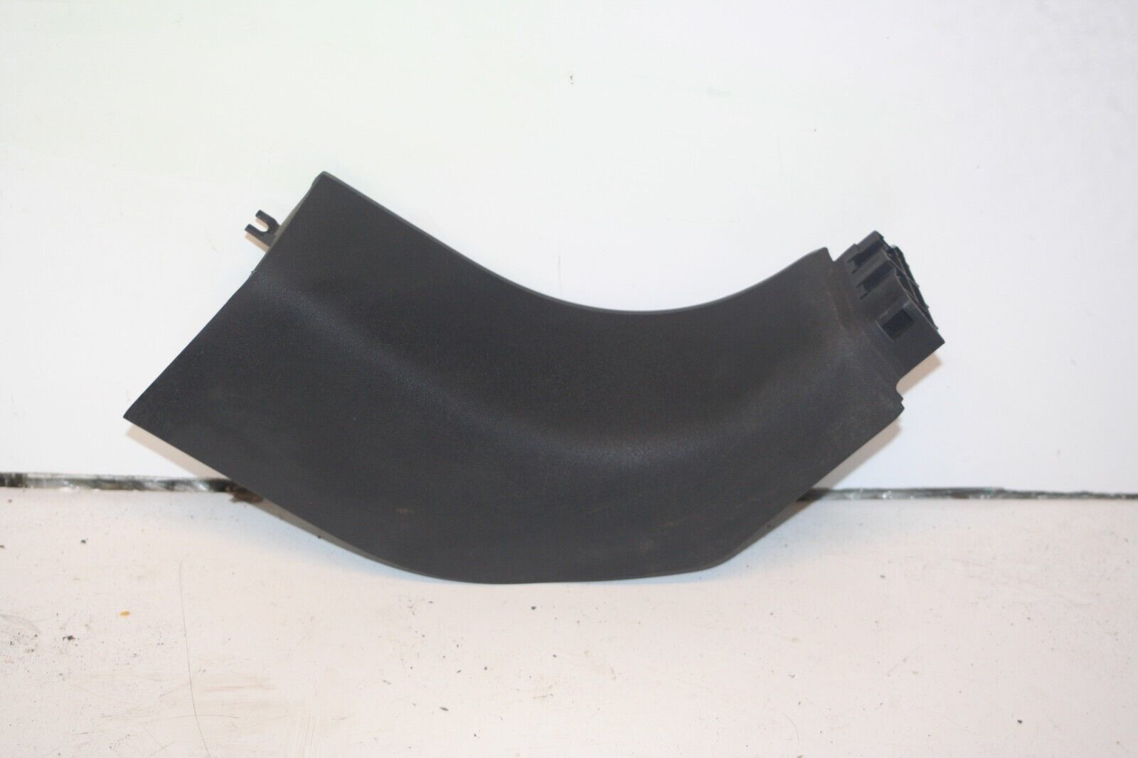 2010 CITROEN DS3. FLOOR SILL TRIM END LOWER A PILLAR