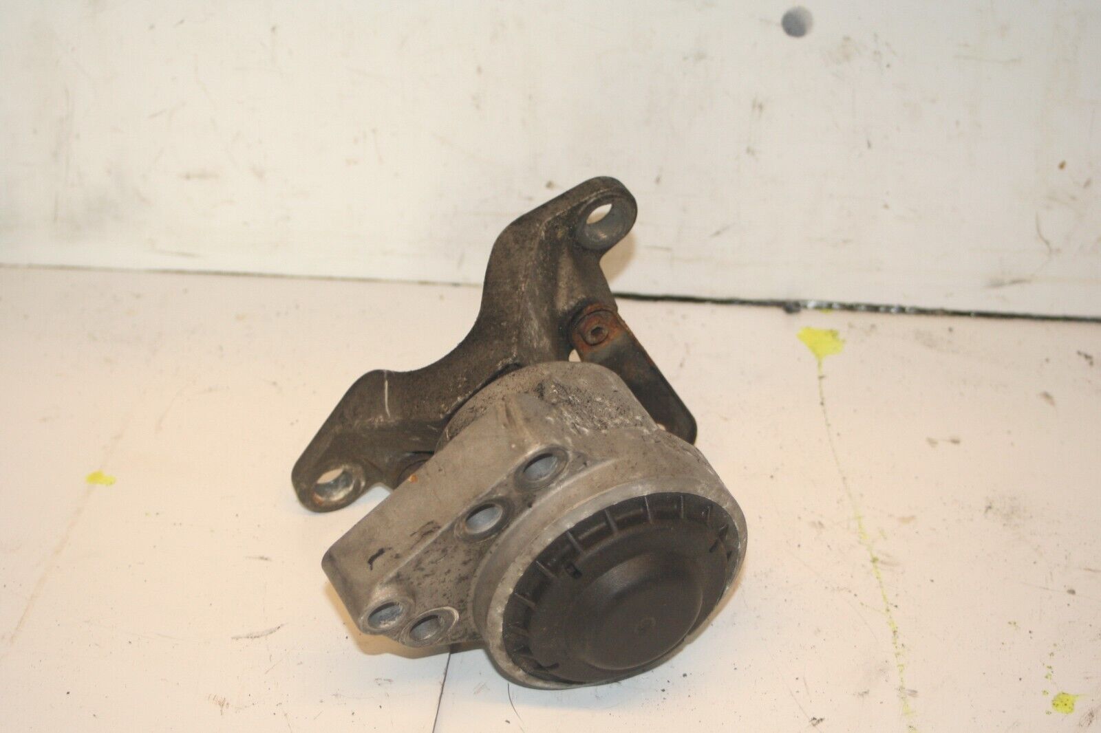 2011 FORD S MAX TITANIUM ECOBOOST. ENGINE MOUNT