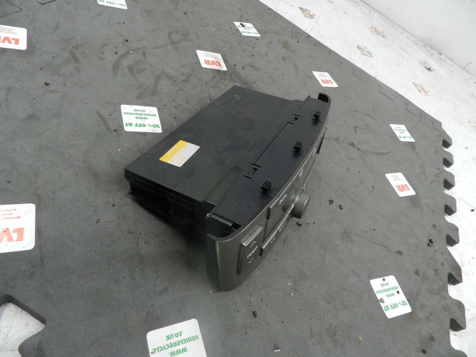 (133) 2005 TOYOTA AVENSIS. HEATER CONTROLS CLIMATE CONTROL - Image 2