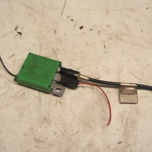2001 LAND ROVER DISCOVERY 2 TD5. RADIO ARIEL AMPLIFIER