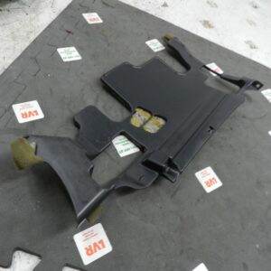 (133) 2005 TOYOTA AVENSIS. DASHBAORD UNDER TRIM LOWER