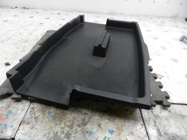 (133) 2005 TOYOTA AVENSIS. BOOT FLOOR TRAY HOUSING - Image 2