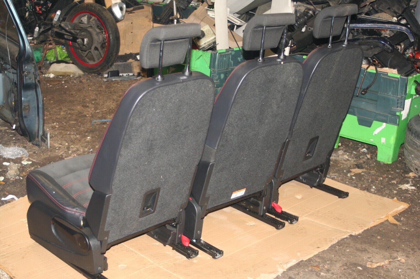 2011 FORD S MAX TITANIUM ECOBOOST. FULL SET HALF LEATHER SEATS - Image 16