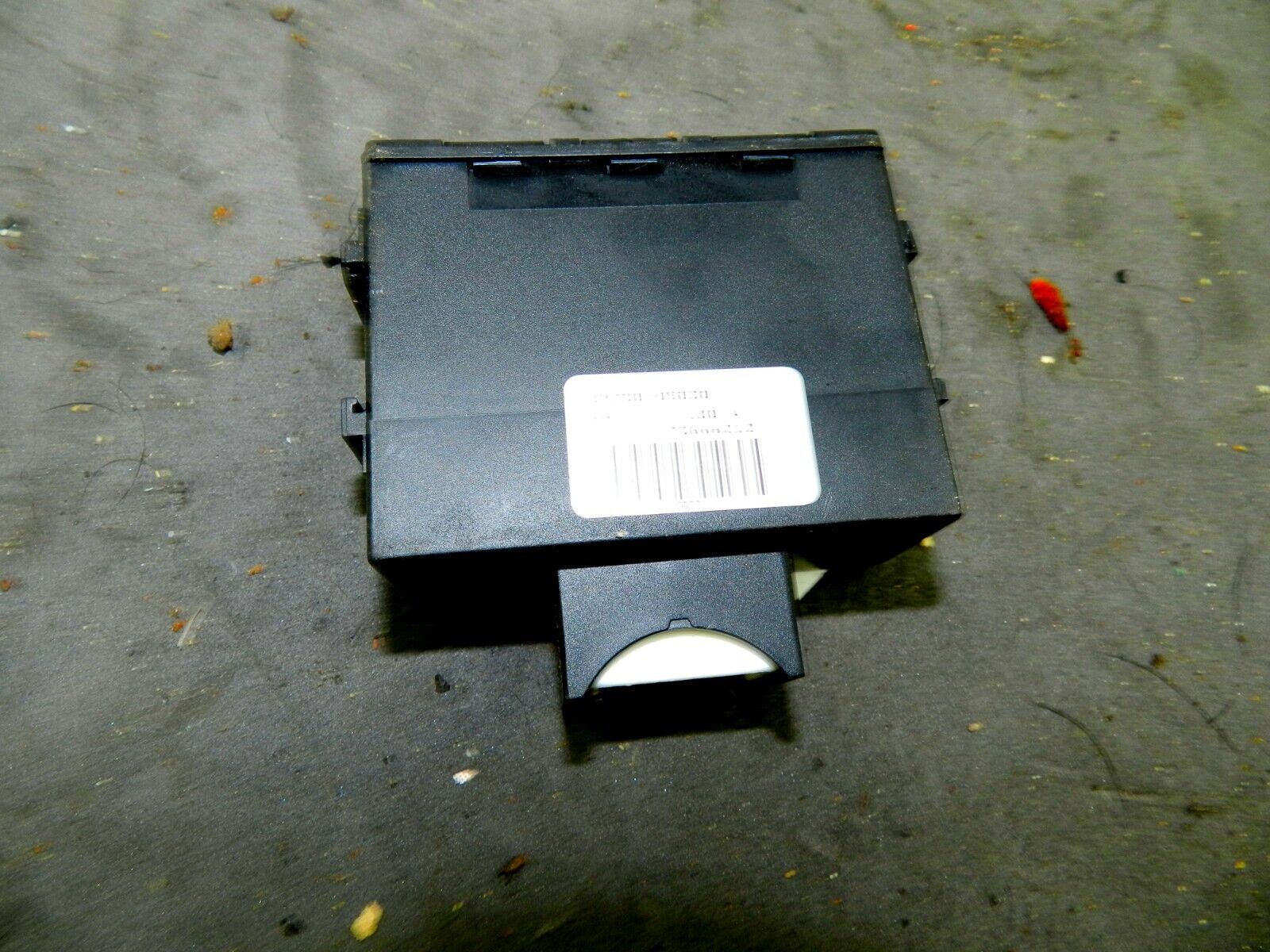 (133) 2005 TOYOTA AVENSIS. IMMOBILISER CONTROL UNIT ECU