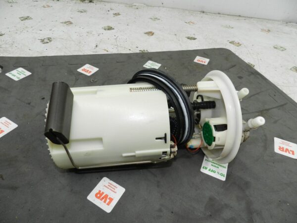 (133) 2005 TOYOTA AVENSIS. PETROL FUEL PUMP - Image 2