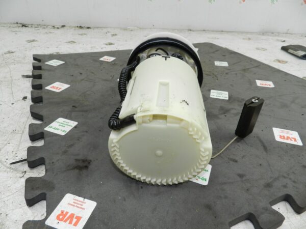 (133) 2005 TOYOTA AVENSIS. PETROL FUEL PUMP - Image 3