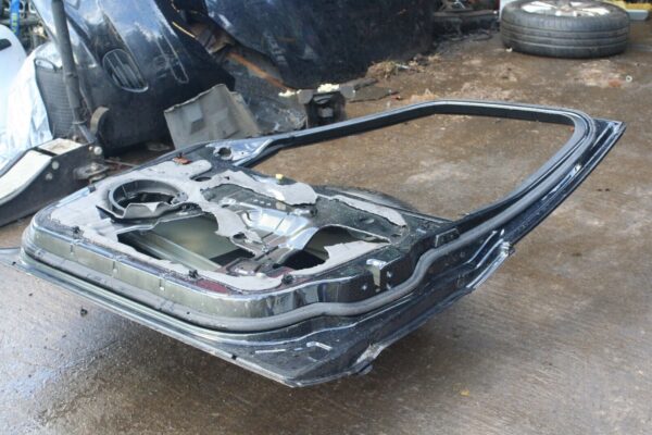 2011 FORD S MAX TITANIUM ECOBOOST. DRIVER SIDE FRONT DOOR SHELL IN BLACK - Image 7
