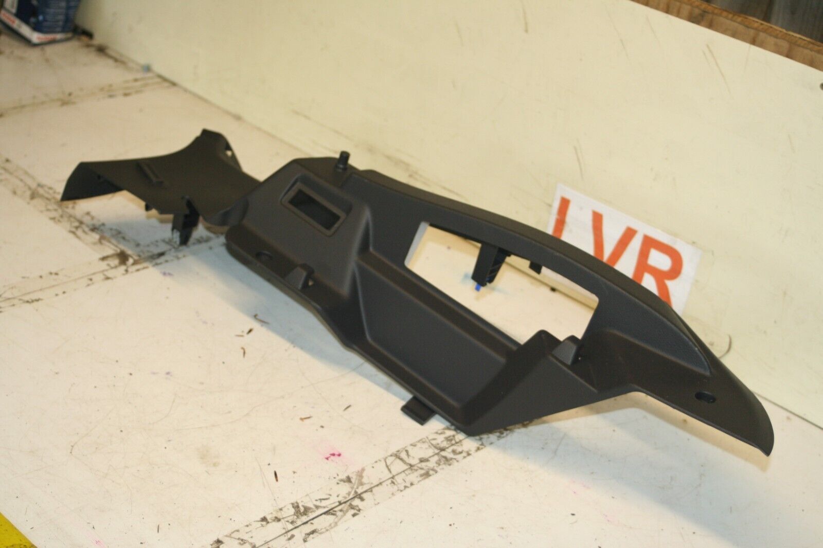 (6B) 2013 FORD FOCUS 1.0 ECOBOOST. PARCEL SHELF TRIM TAILGATE