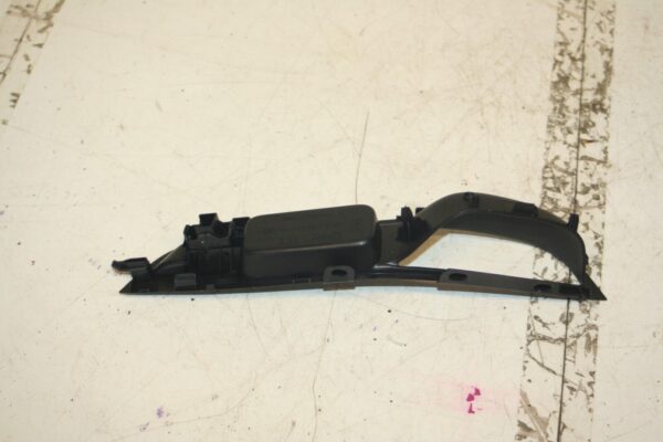(6B) 2013 FORD FOCUS 1.0 ECOBOOST. DOOR HANDLE WITH WINDOW SWITCH - Image 2