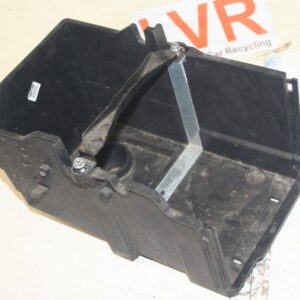 (6B) 2013 FORD FOCUS 1.0 ECOBOOST. BATTERY TRAY