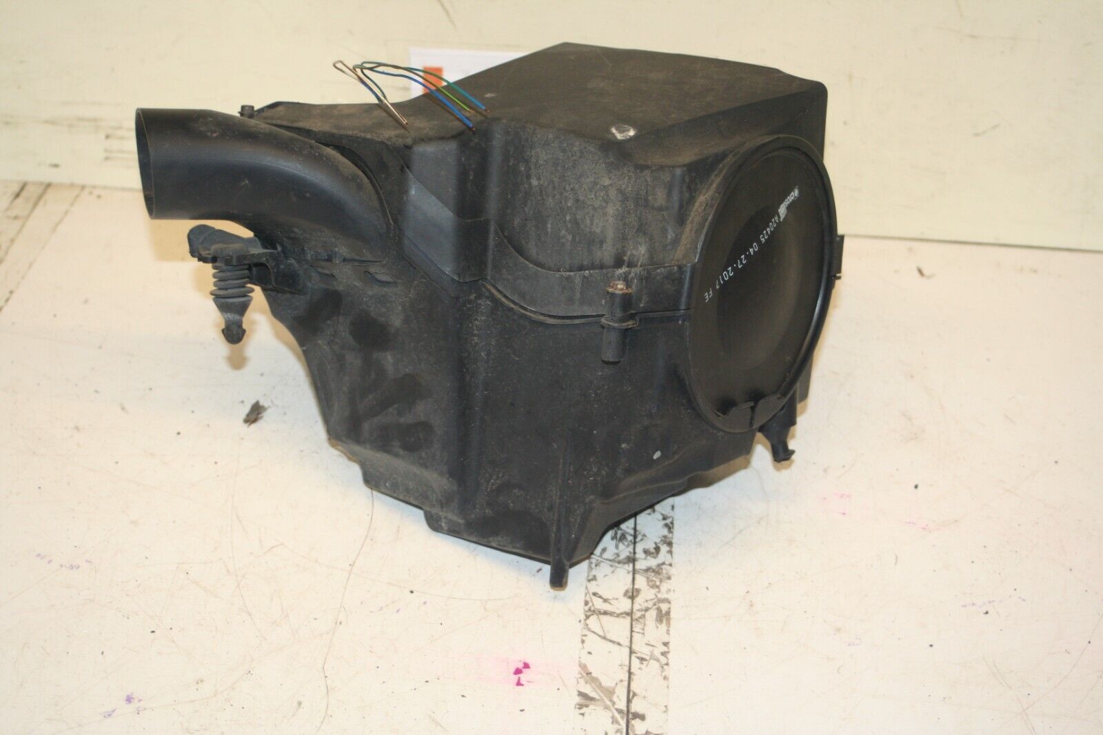 (6B) 2013 FORD FOCUS 1.0 ECOBOOST. AIRBOX FILTER HOUSING + AIR FLOW SENSOR - Image 2