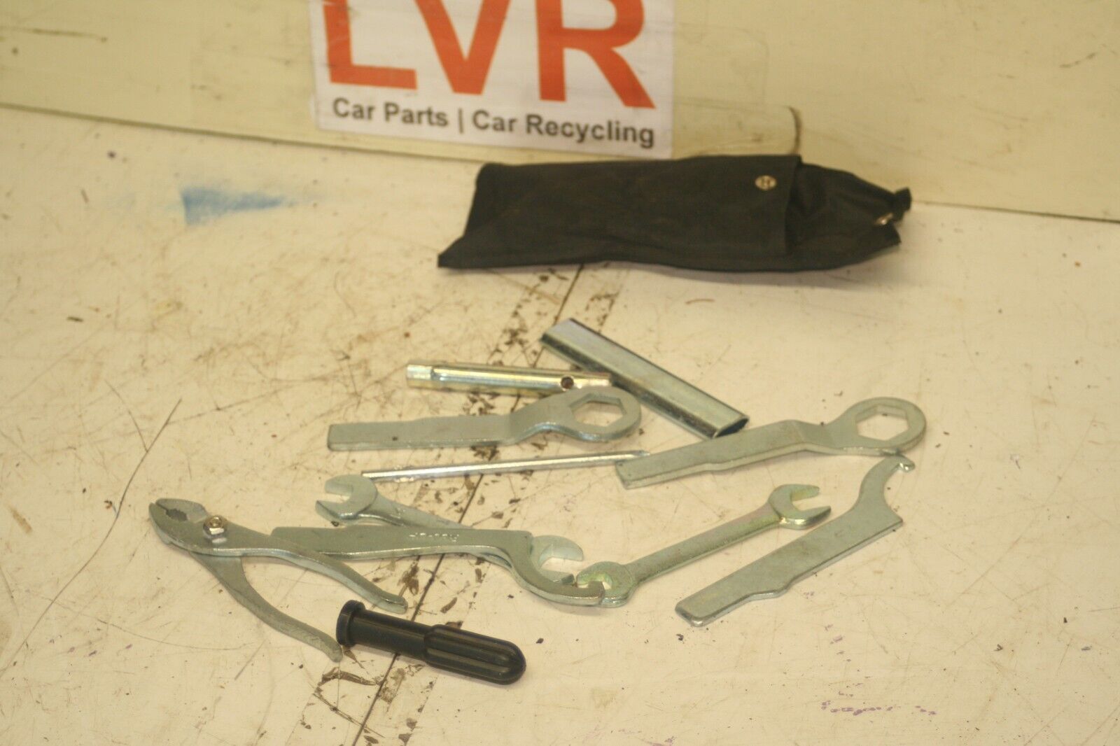 2020 KAWASAKI NINJA 125 CC. EMERGENCY TOOLS ROLL