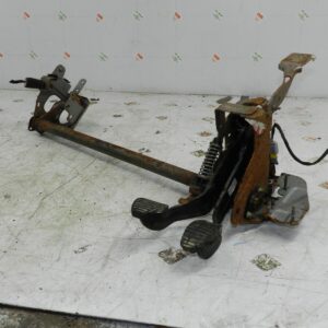 (135) 2003 CITROEN C3 PLURIEL CONVERTIBLE. BRAKE AND CLUTCH PEDAL BOX