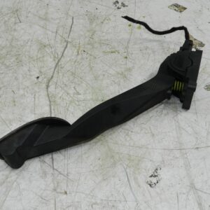 (135) 2003 CITROEN C3 PLURIEL CONVERTIBLE. ACCELERATOR PEDAL THROTTLE