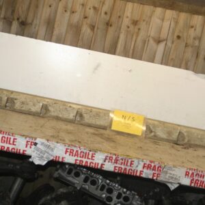 1994 MITSUBISHI PAJERO SHOGUN. PASSENGER SIDE SKIRT TRIM