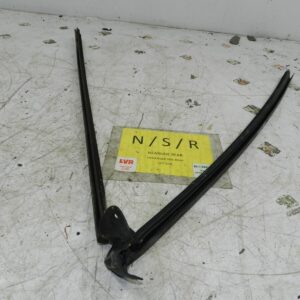 (135) 2003 CITROEN C3 PLURIEL CONVERTIBLE. PASSENGER REAR WINDOW SILL TRIM